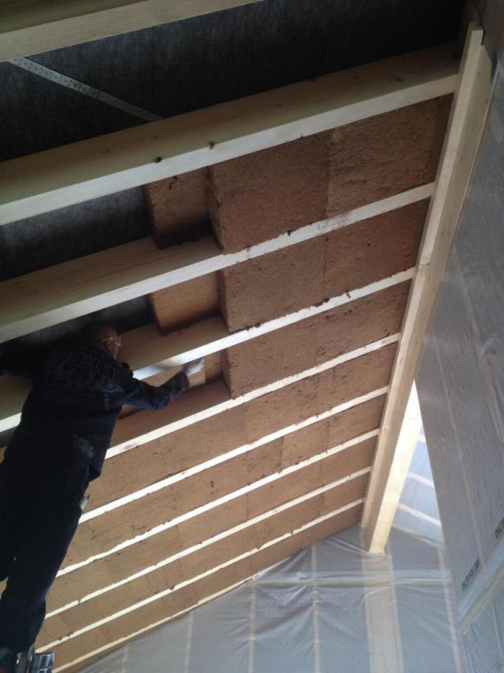 Charpente en travail à Morestel